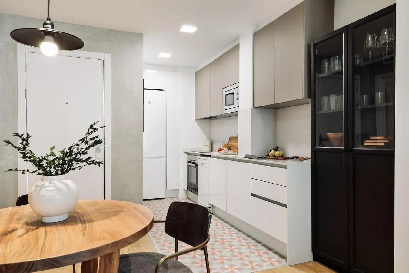 Ebre - 1 Bedroom And Balcony In Eixampre Esquerre Barcelona Apartment